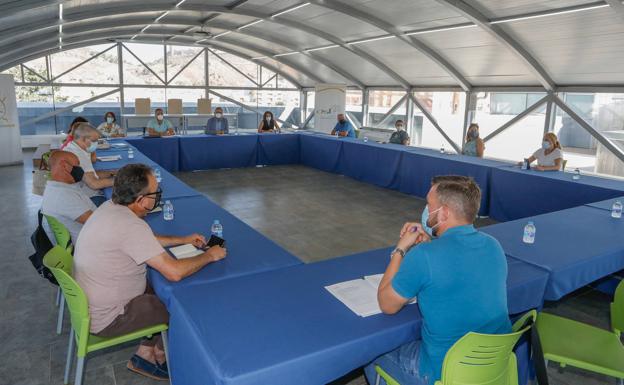 Más de 5.000 trabajadores lorquinos continúan en ERTE