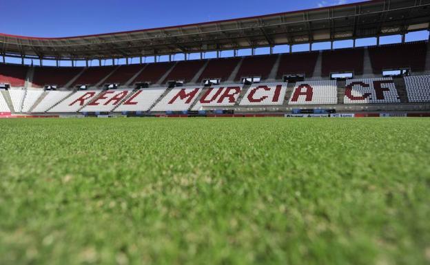 Tres positivos por coronavirus en la plantilla del Real Murcia