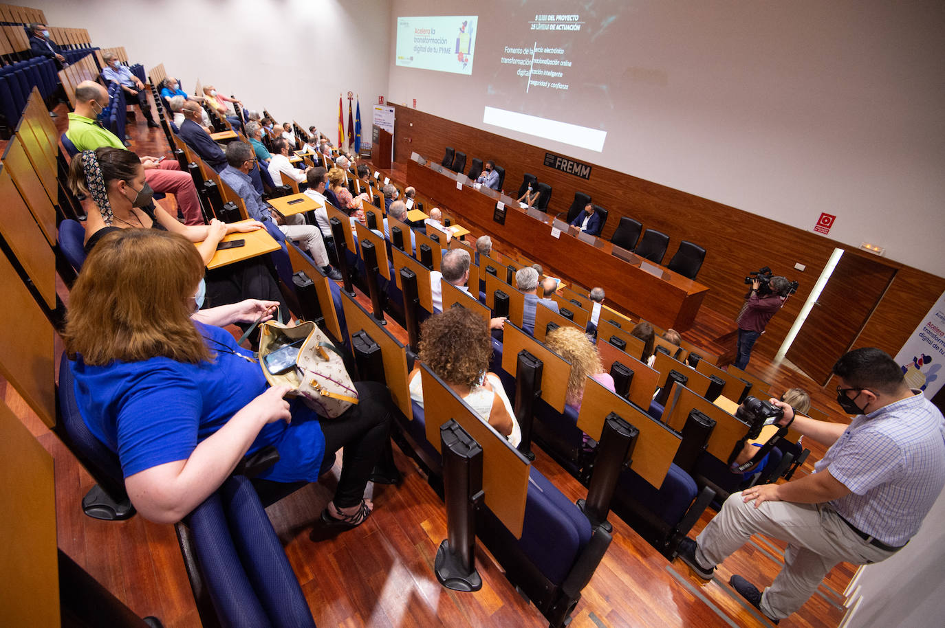 Valle Miguélez preside la inauguración de la Oficina Acelera Pyme