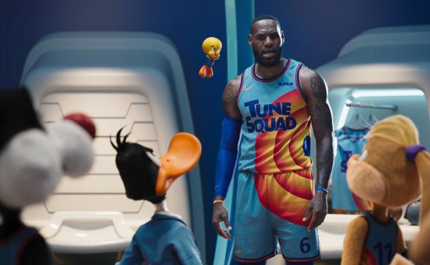 'Space Jam: Nuevas leyendas': Bugs Bunny quema la cancha