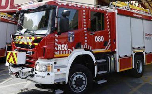 Atienden a dos ancianos afectados por el incendio de su vivienda en Casillas