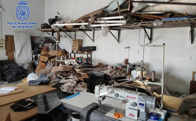 Tres detenidos en un taller de costura clandestino que no cumplía las medidas de seguridad en Yecla