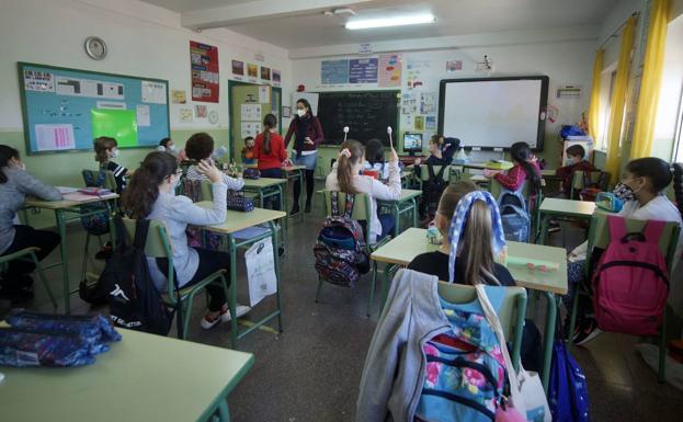 Docentes Unidos asegura que la aplicación del 'pin parental' es «un artificio absurdo» con el que no se pide permiso a las familias