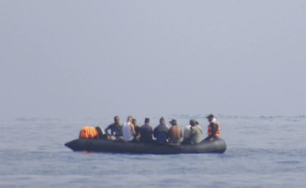 Interceptan otras dos pateras, con 29 argelinos a bordo, en Cabo de Palos y La Manga