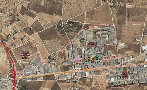 Controlado el incendio declarado en una industria del polígono Las Teresas, en Yecla