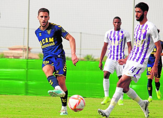 Moyita da la primera alegría del verano al UCAM (1-0)