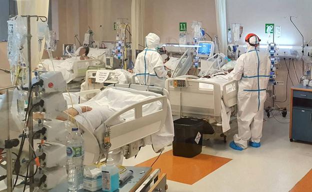 La Región supera los 100 ingresados por Covid en una jornada con un nuevo fallecido