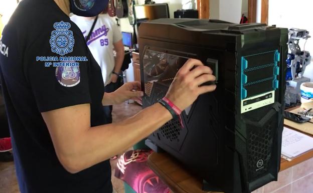 Detenido un hombre de 30 años de Cartagena por acoso sexual a niñas a través de redes sociales