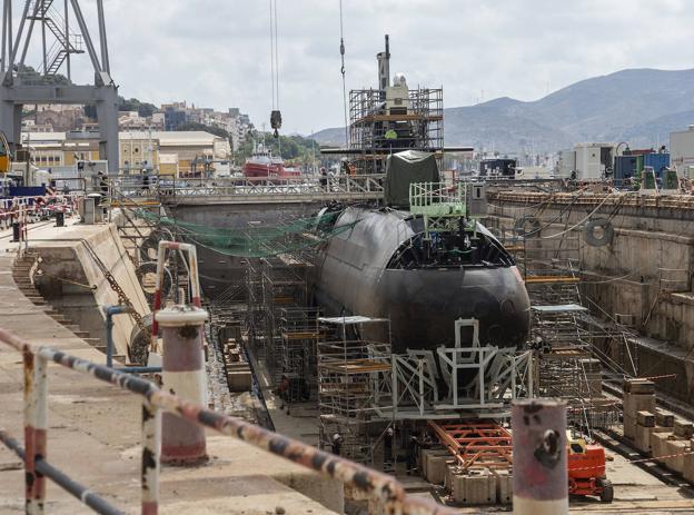 El 'Isaac Peral' ajusta equipos