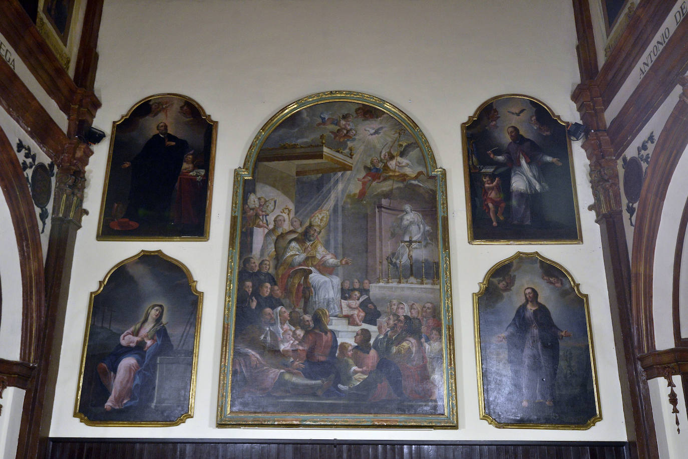 Cuadros de Vicente Inglés en el IES Cascales