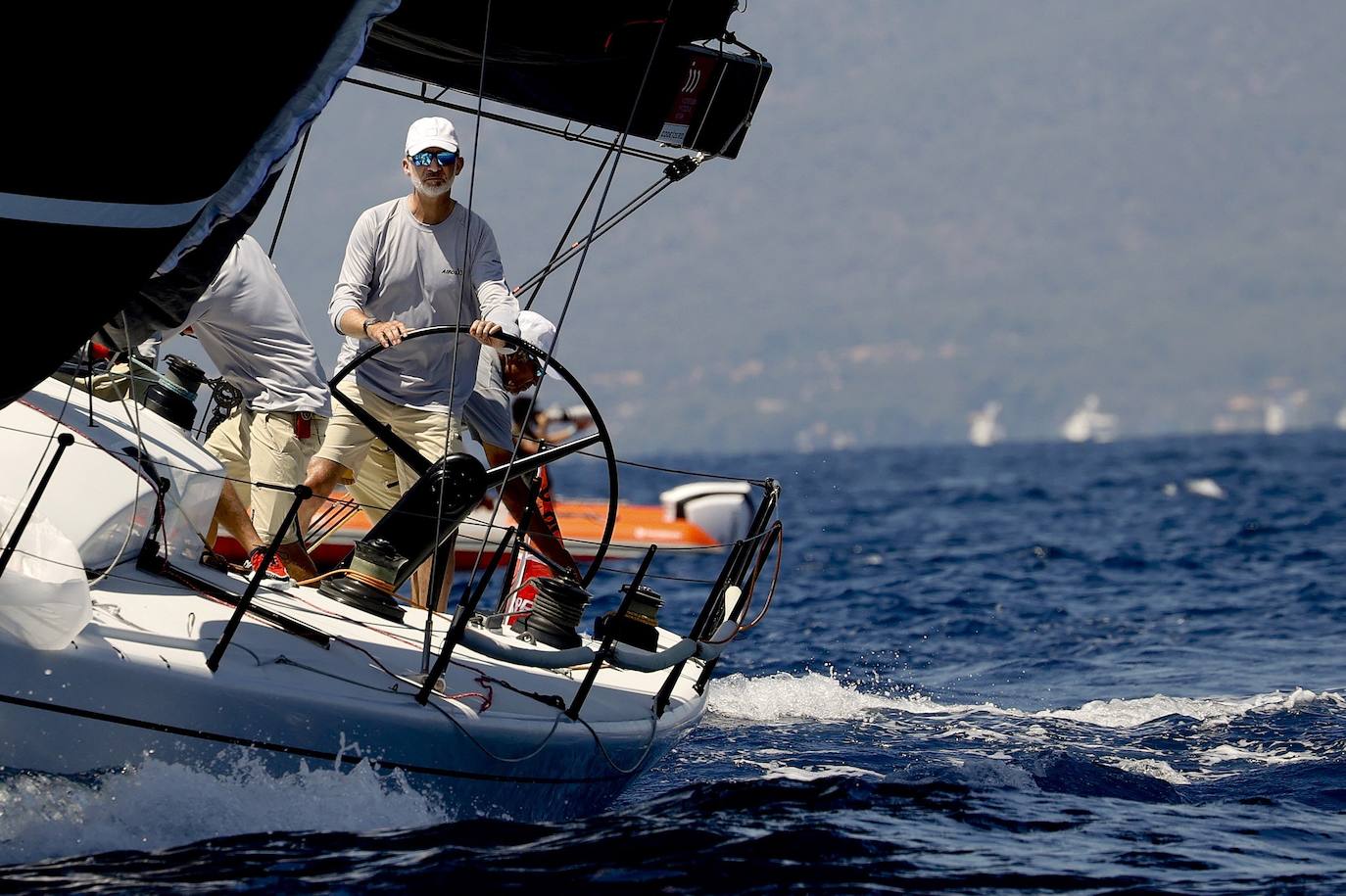 Felipe VI participa en la Copa del Rey de vela de Palma