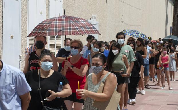 Los centros de salud de la Región podrán abrir por la tarde en las zonas de mayor incidencia de Covid