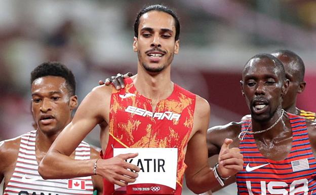 Moha Katir se cita con la historia a la hora de comer