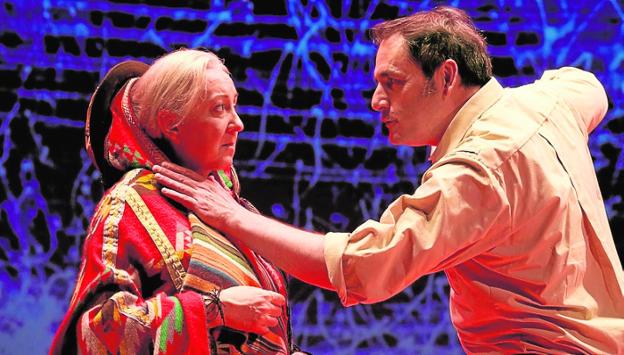 'La casa de los espíritus'. Un siglo de la historia de Chile a través de cuatro generaciones