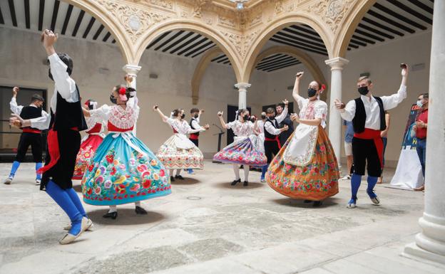 Coros y Danzas Virgen de las Huertas de Lorca estrena la nueva sección juvenil Folklore