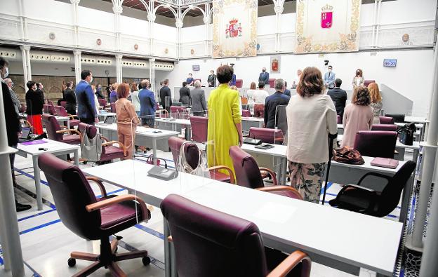 Solo 8 de los 45 diputados de la Asamblea modifican su declaración de bienes para incluir propiedades adquiridas en esta legislatura