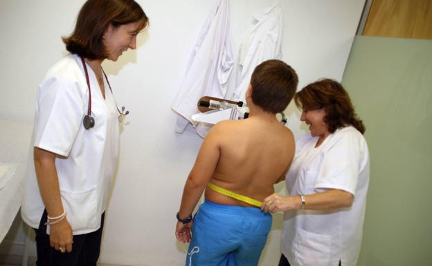 La Región sigue a la cabeza en obesidad infantil pese a reducirse las tasas