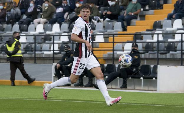 Iñigo Alayeto espera la llamada del Murcia