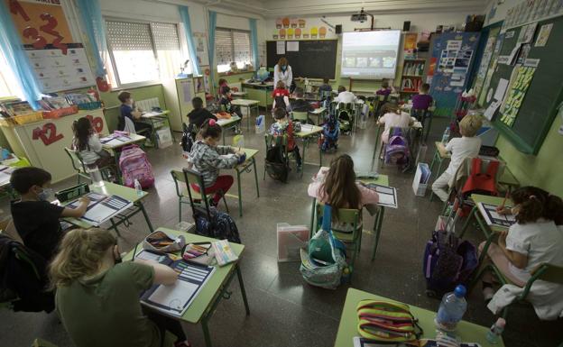La Consejería deja claro que la mascarilla será obligatoria en el aula para todos desde los 6 años