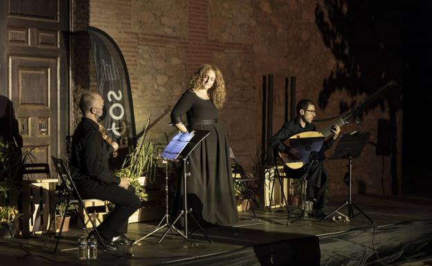 Claroscuros barrocos de Raquel Andueza inauguran en Pliego la nueva edición del Festival Ecos