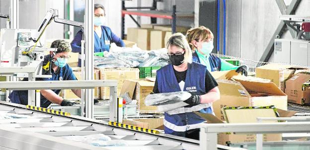 La industria textil regional empieza a remontar la crisis con una exportacion récord