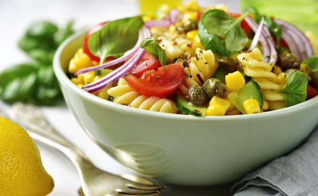 Ensalada de fusilli y verduras