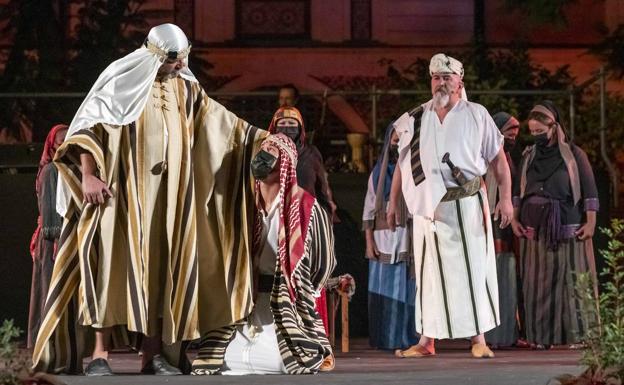 Moros y Cristianos recrean la histórica fundación de la ciudad de Murcia