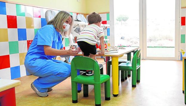 Reabre el centro de atención a la infancia de La Hoya después de dos años sin servicio