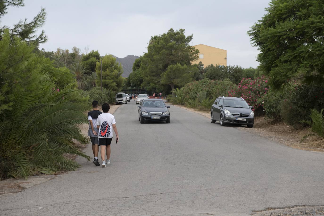 Arrecian las quejas por la inseguridad vial en los accesos a los dos colegios de Tentegorra
