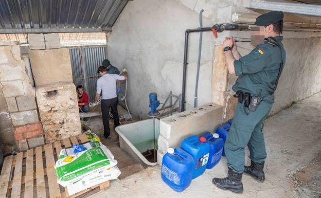 Una firma sospechosa de contaminar el humedal recibió un millón de la PAC