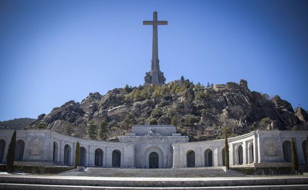 El Gobierno inicia los trabajos de exhumación en el Valle de los Caídos