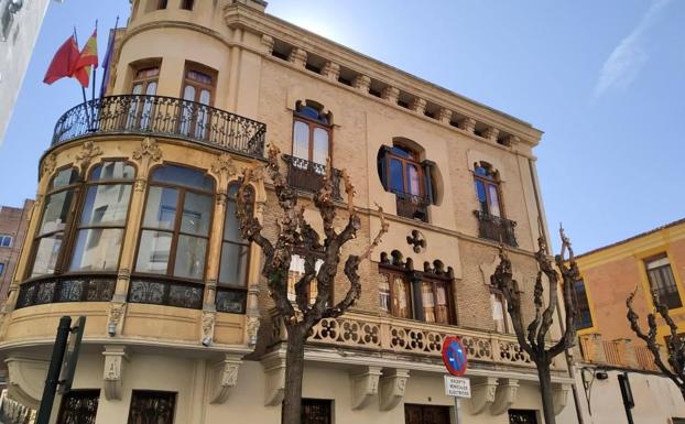 El Defensor del Pueblo advierte de que incluirá a la Consejería de Cultura como administración «hostil»