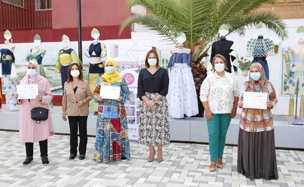 Más de 160 personas en situación de vulnerabilidad participan en el programa 'Camina Entre Telas'