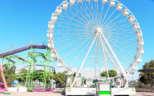 El público infantil se divierte con teatro, musicales, cuentos y atracciones