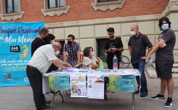 Podemos: «La declaración de Parque Regional para el Mar Menor acabaría de inmediato con los vertidos»