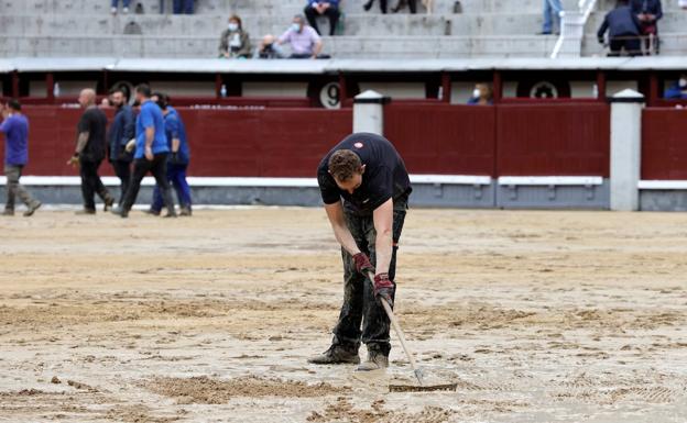 La lluvia aplaza la vuelta de Paco Ureña a la plaza de toros de Las Ventas