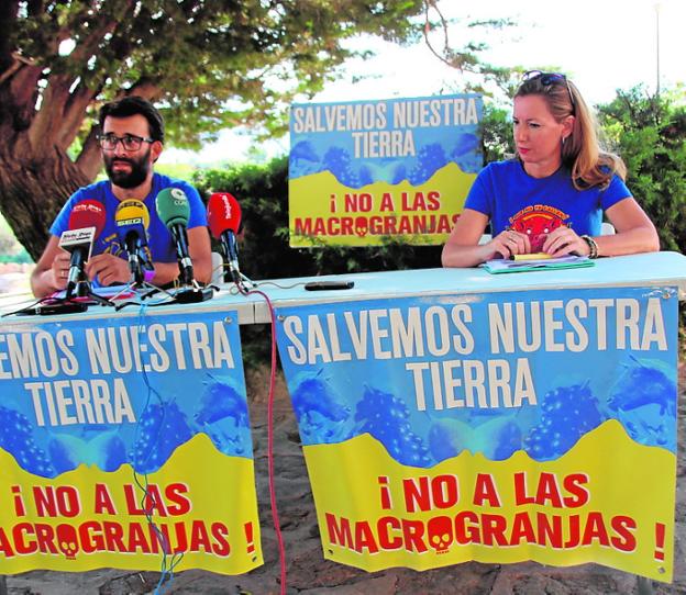 Una asociación denuncia la ampliación de una lechonera en Jumilla