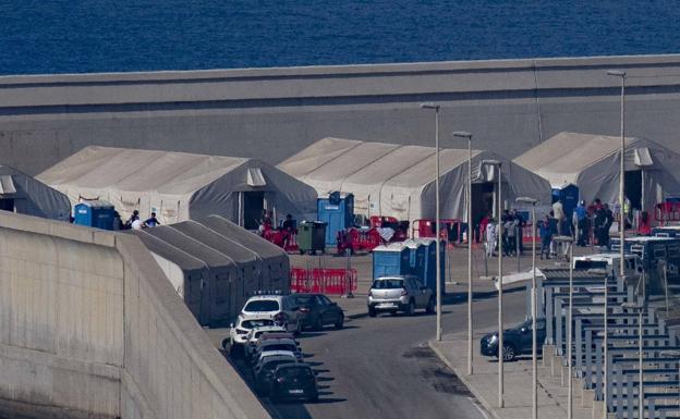 Localizan otras dos pateras con 31 inmigrantes a bordo en aguas de la Región de Murcia