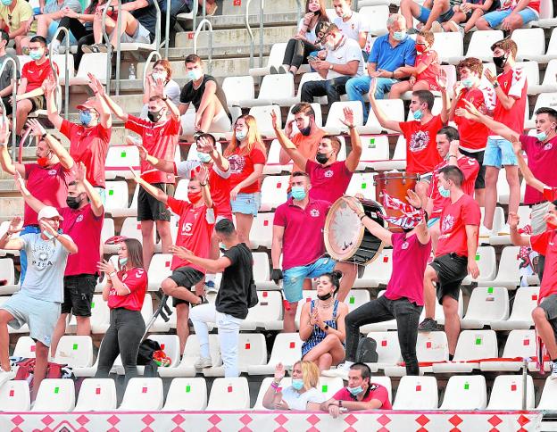 Otra tarde alegre para la afición pimentonera