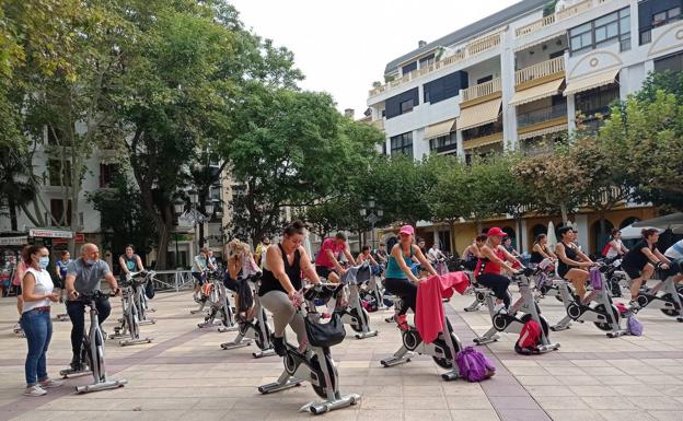 El deporte sale a la calle con el 'Fitness Day' en la Plaza de Calderón y una exhibición de esgrima en Las Columnas