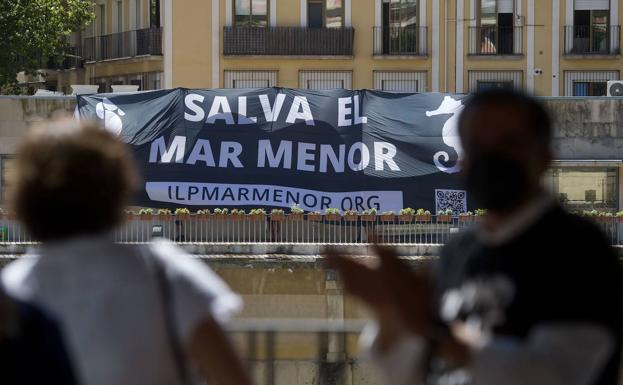 Murcia se prepara para acoger la gran manifestación por el Mar Menor de esta tarde