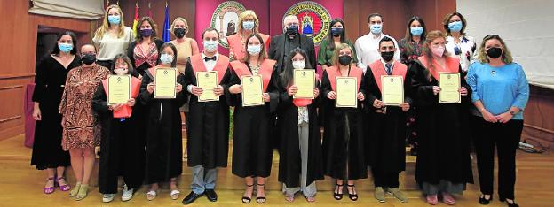 Se gradúa la VII promoción de UCAMPACITAS