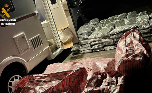 Interceptan en la A-7 a la altura de Cabezo de Torres una autocaravana con cerca de 300 kilos de marihuana