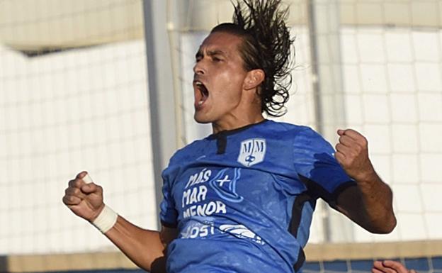 El Mar Menor gana y se afianza en la zona alta