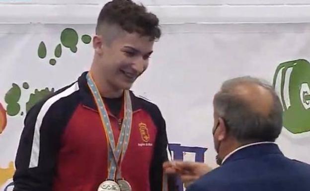 El joven murciano David García consigue tres platas en el Campeonato de España de halterofilia Sub 17