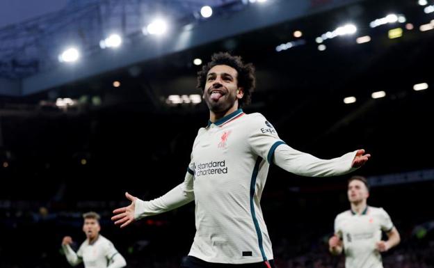 Mohamed Salah celebrates Manchester United's third goal. 