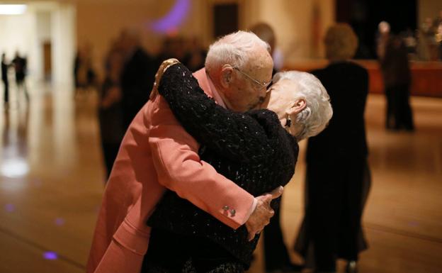 Se retoman los bailes de salón en los centros sociales de personas mayores de la Comunidad