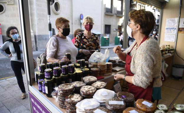 El Mercadillo de Todos los Santos vuelve a la plaza de San Pedro de Murcia