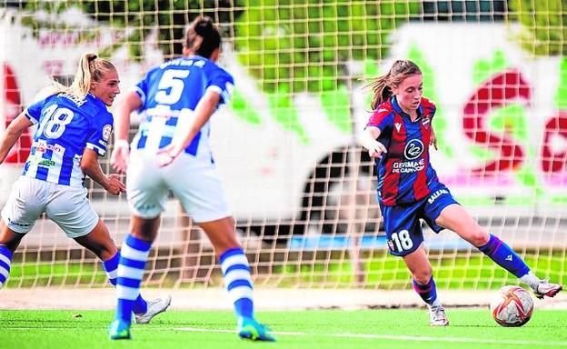 La yeclana Eva Navarro vuelve a jugar tras siete meses de baja