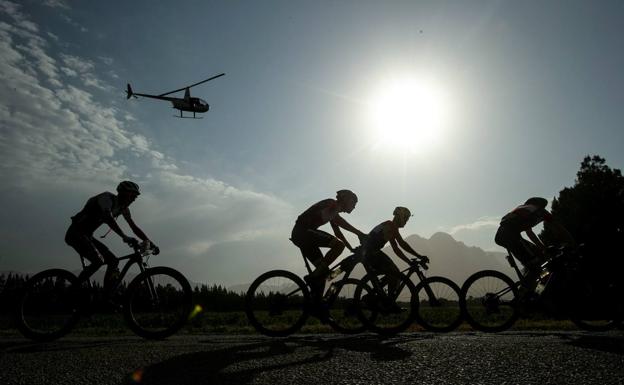 Las 20 normas de la DGT que todo ciclista debe conocer